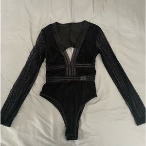 Longsleeve lace body suit